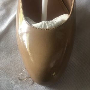 Stuart Weizmann MOODY Pumps- Bone/Nude color